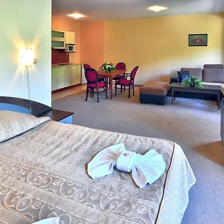 Paradise Park Lägenhetshotell Golden Sands