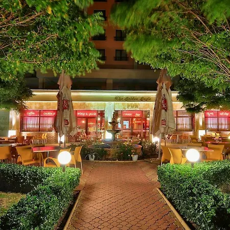 Paradise Park Golden Sands