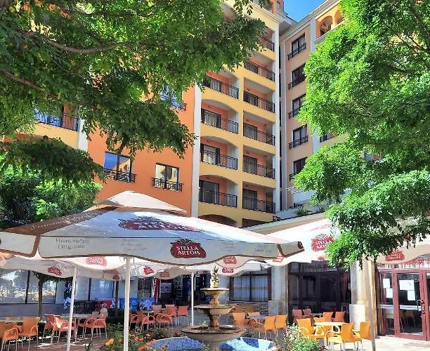 Paradise Park Golden Sands