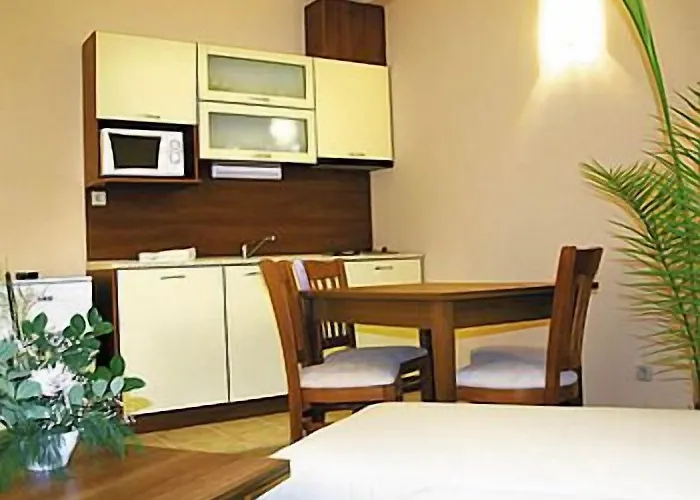 Paradise Park 3* Golden Sands