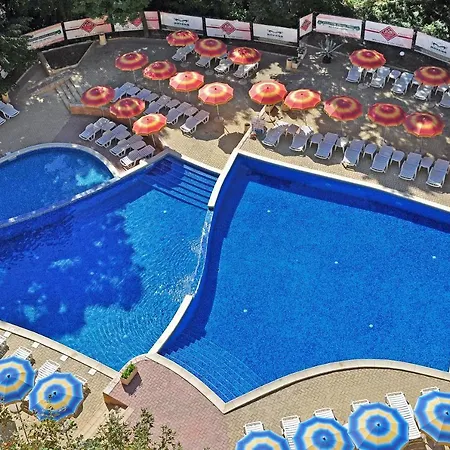 Paradise Park Golden Sands