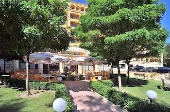 Ξενοδοχείο με διαμερίσματα Paradise Park Golden Sands