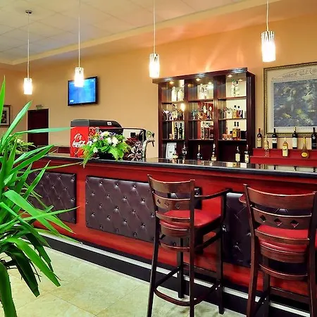 Paradise Park Aparthotel