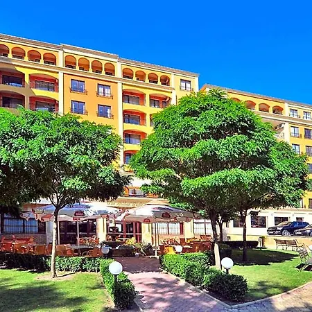 Paradise Park Aparthotel