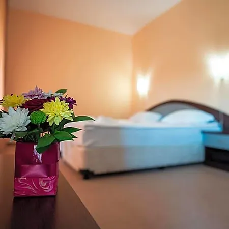 Paradise Park 3*