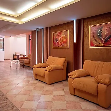 Aparthotel Paradise Park 3*