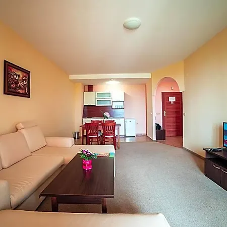Paradise Park Aparthotel 3*