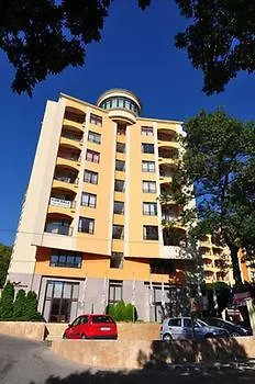 Paradise Park Aparthotel