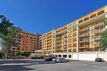 Paradise Park Aparthotel 3*