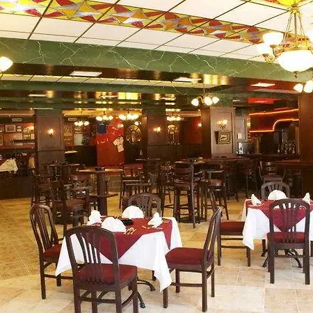 Paradise Park Aparthotel 3*