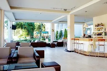 Апарт-готель Paradise Park 3*