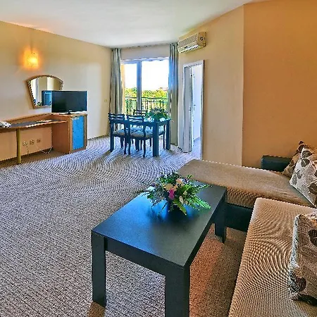 Ξενοδοχείο με διαμερίσματα Paradise Park Golden Sands