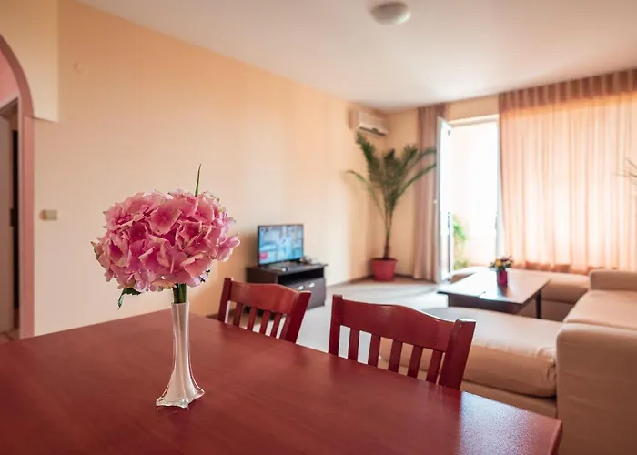 Paradise Park 3* غولدن ساندز