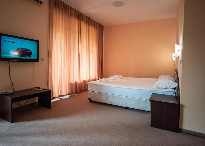 Paradise Park Aparthotel