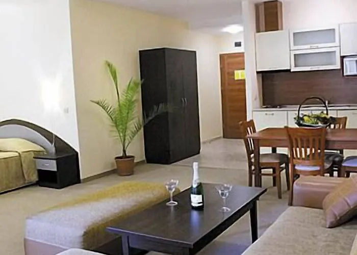 Paradise Park 3* Zlate písky