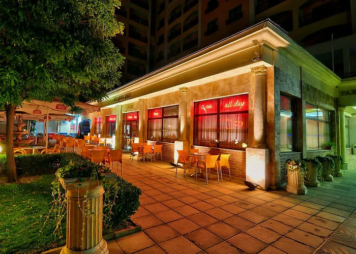 Paradise Park Apart-hotel 3*