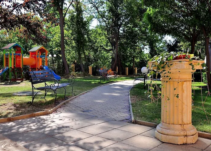 Aparthotel Paradise Park 3*